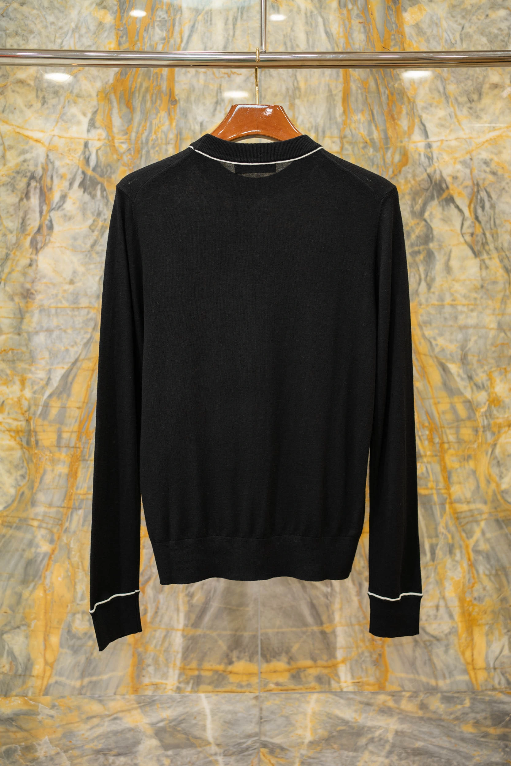 wg.luxury -- 4o835& wool embroidery item: E-F443J1236H